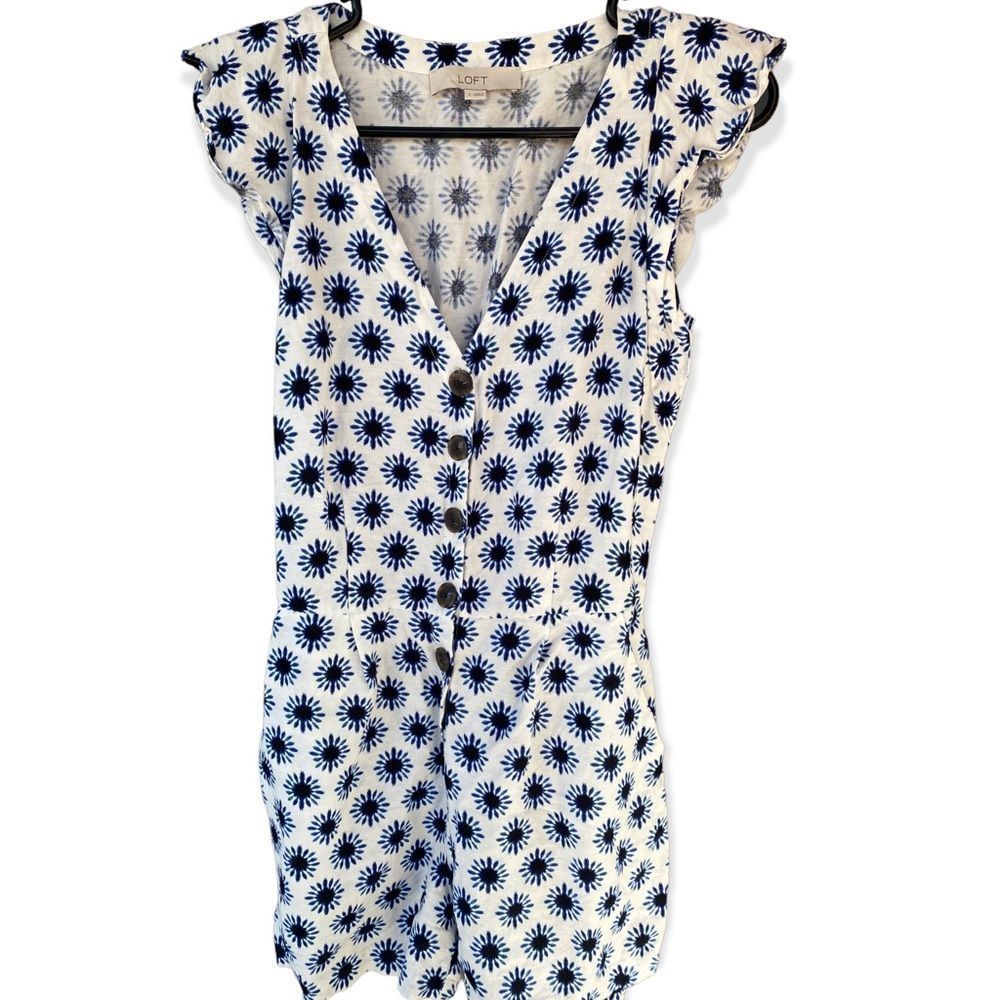 LOFT Linen Waist Tie White Blue Floral Flutter Sleeve Pockets Shorts Romper Sz 2